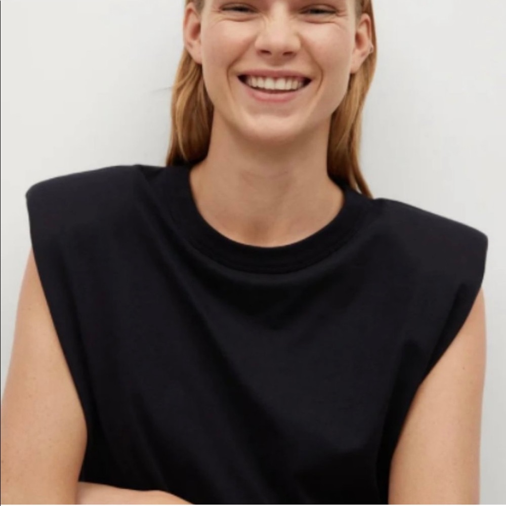 Cropped Padded Shoulder Top - Picture 3 of 4